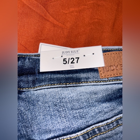 Judy Blue Jeans - Picture 4 of 5